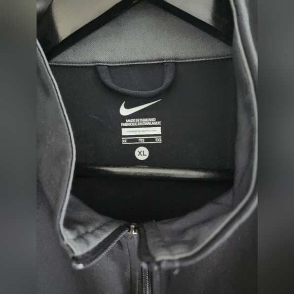Nike Performance Jacket - Picture 6 of 11